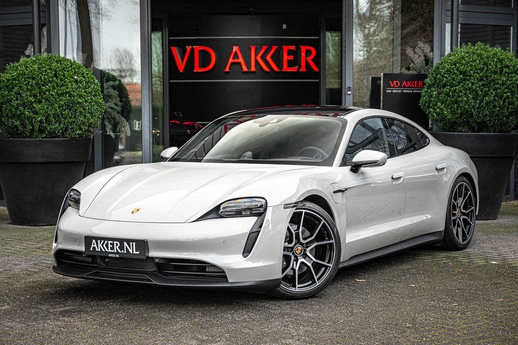 Porsche Taycan Performance Accu Plus | 4WSturing | Luchtveri, Auto's, Porsche, 434 pk, Gebruikt, Zwart, Vierwielaandrijving