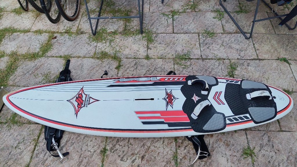 Volledige surfset met plank/mast/zeilen en accesoires, Ophalen, Gebruikt, Complete set, Met mast