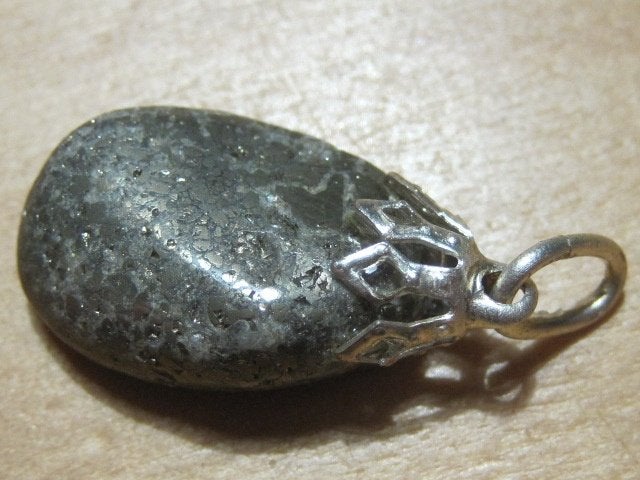 h. 6x aparte edelsteenhanger CHALCOPYRIET (1), Overige materialen, Overige voorstellingen, Verzenden, Nieuw