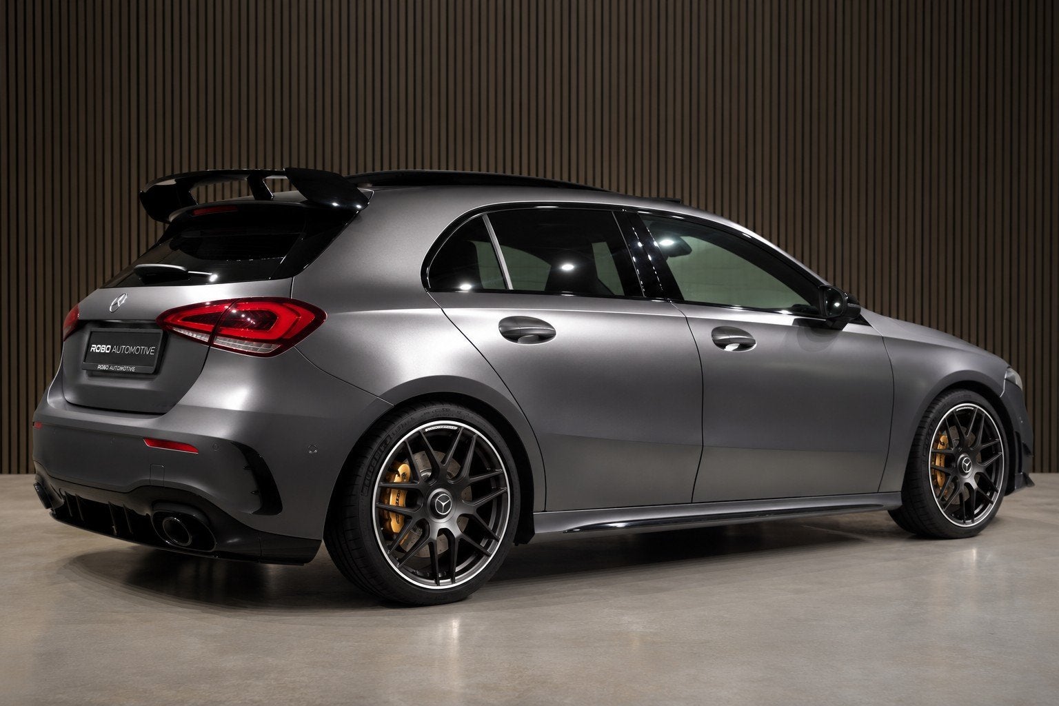 Mercedes-Benz A-Klasse 250 e Business Line AMG | Magno | Pan, Auto's, Gebruikt, 4 cilinders, 15 kWh, Hybride Elektrisch/Benzine