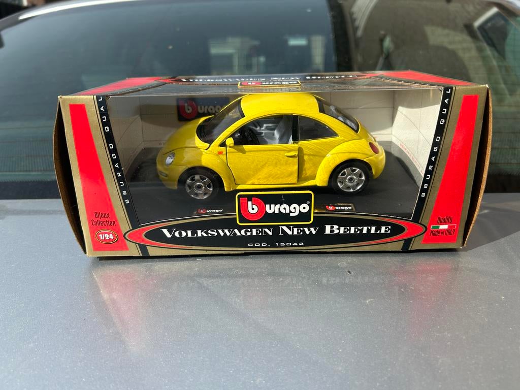 Burago Volkswagen New Beetle schaal 1/24, Ophalen, Nieuw, Auto, Overige merken