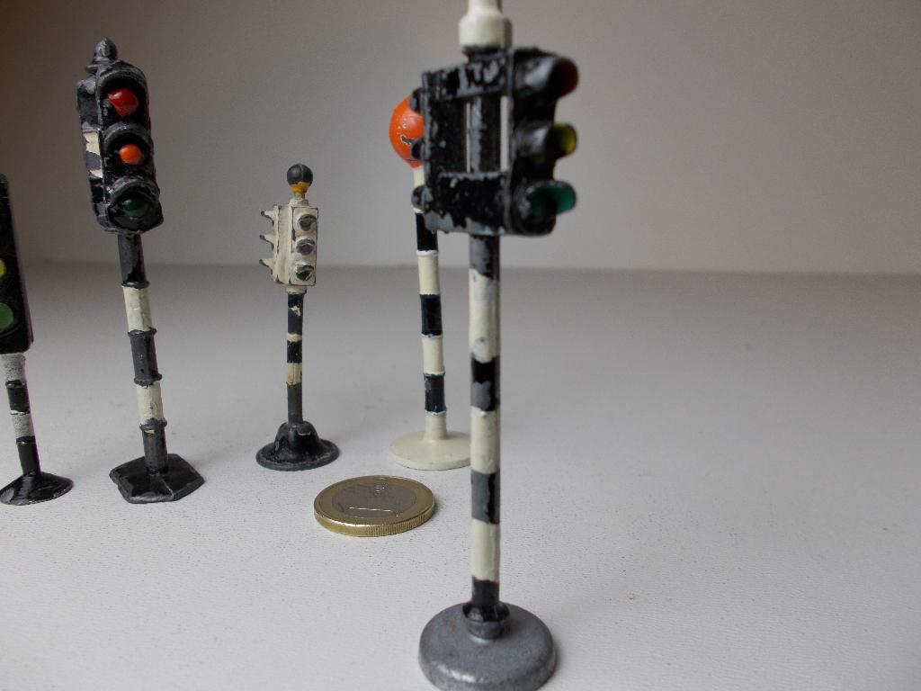 Vintage Kaveltje METALEN VERKEERSLICHTEN O.a Dinky Toys (-D), Ophalen of Verzenden, Gebruikt, Overige typen, Dinky Toys