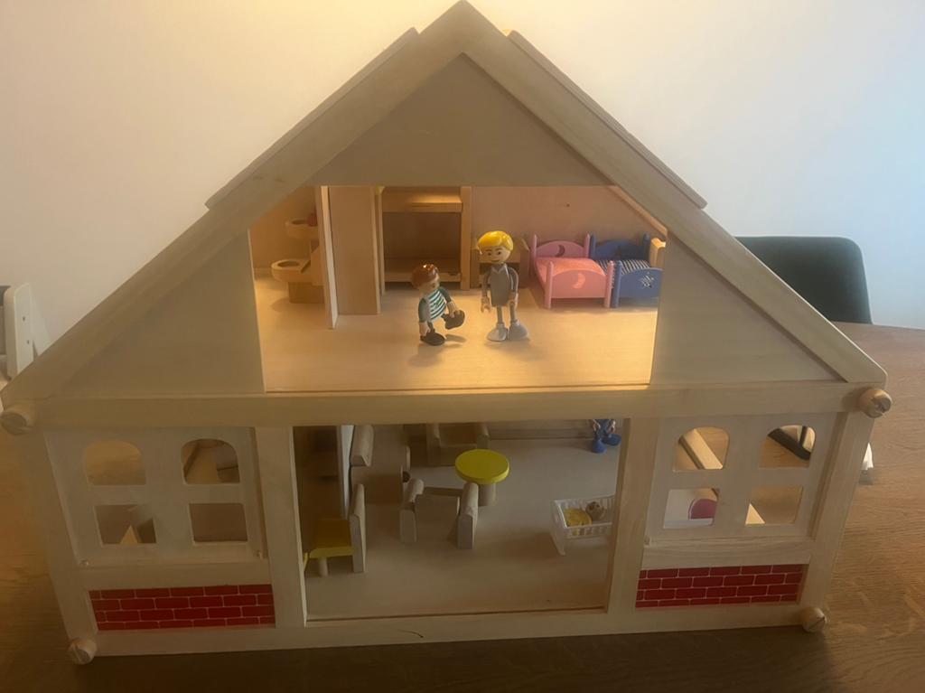 Poppenhuis met inhoud, Ophalen of Verzenden, Gebruikt, Poppenhuis
