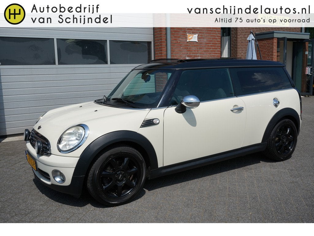 MINI Clubman 1.6 120PK COOPER CHILI KEURIGE STAAT PANORAMADA, Voorwielaandrijving, 4 cilinders, 4 stoelen, Leder en Stof