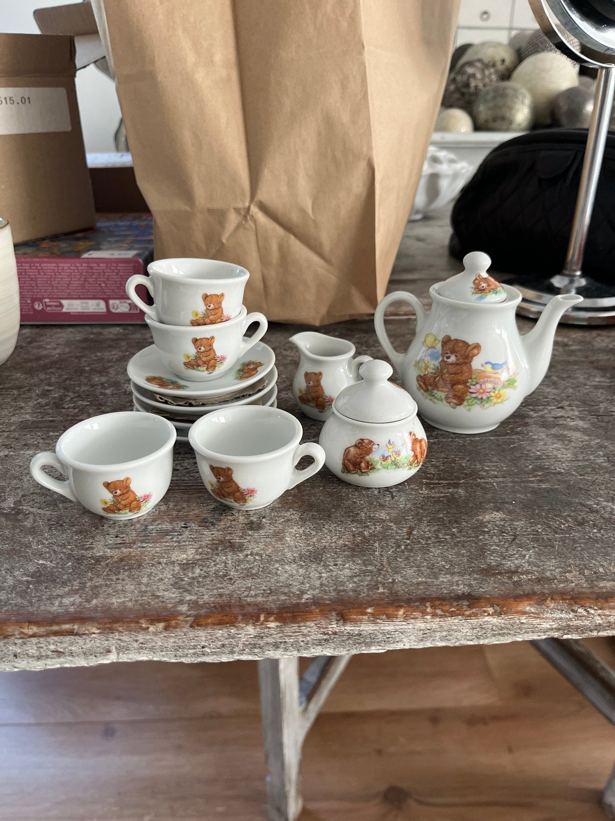 Schattig kinder theeservies met berenprint D.E, Overige merken, Keramiek, Ophalen of Verzenden, Zo goed als nieuw