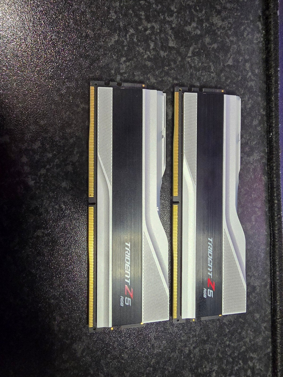 DDR5 64gb 2x32gb 6000MHZ TRIDENT Z5 RGB, Computers en Software, RAM geheugen, Ophalen, Zo goed als nieuw, Desktop, DDR5