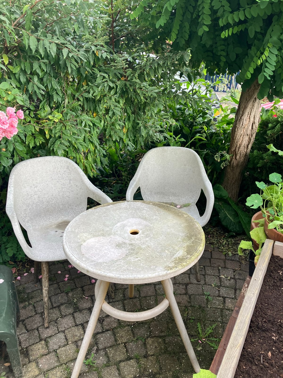 Tuinset: 2 stoelen en ronde tafel, Tuin en Terras, Kunststof, Gebruikt, Stoel, Tuinset