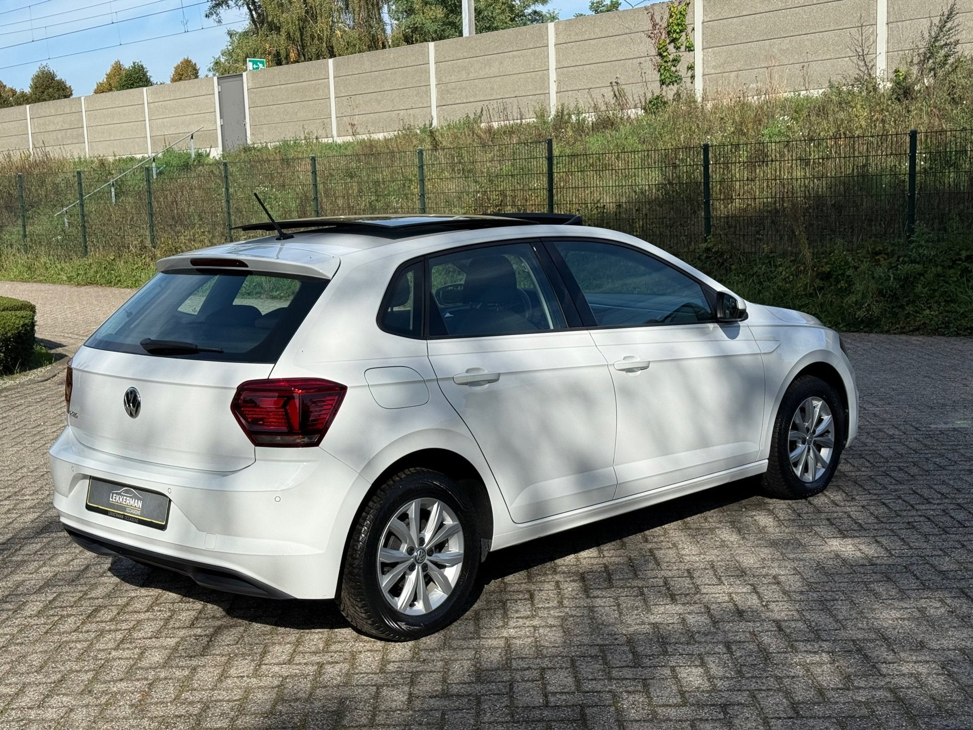 Volkswagen Polo 1.0 TSI Highline PANO I 1E EIG I CAMERA I PD, Voorwielaandrijving, Gebruikt, Origineel Nederlands, Bedrijf