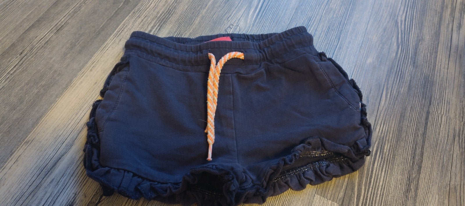 Jubel marineblauwe shorts met ruches maat 98, Ophalen of Verzenden, Gebruikt, Jubel, Meisje