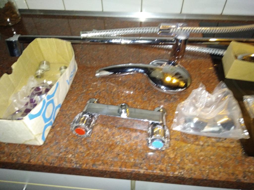 KIWA Doucheset met kraan en handdouche, Doe-het-zelf en Verbouw, Sanitair, Ophalen of Verzenden, Nieuw, Chroom, Douche