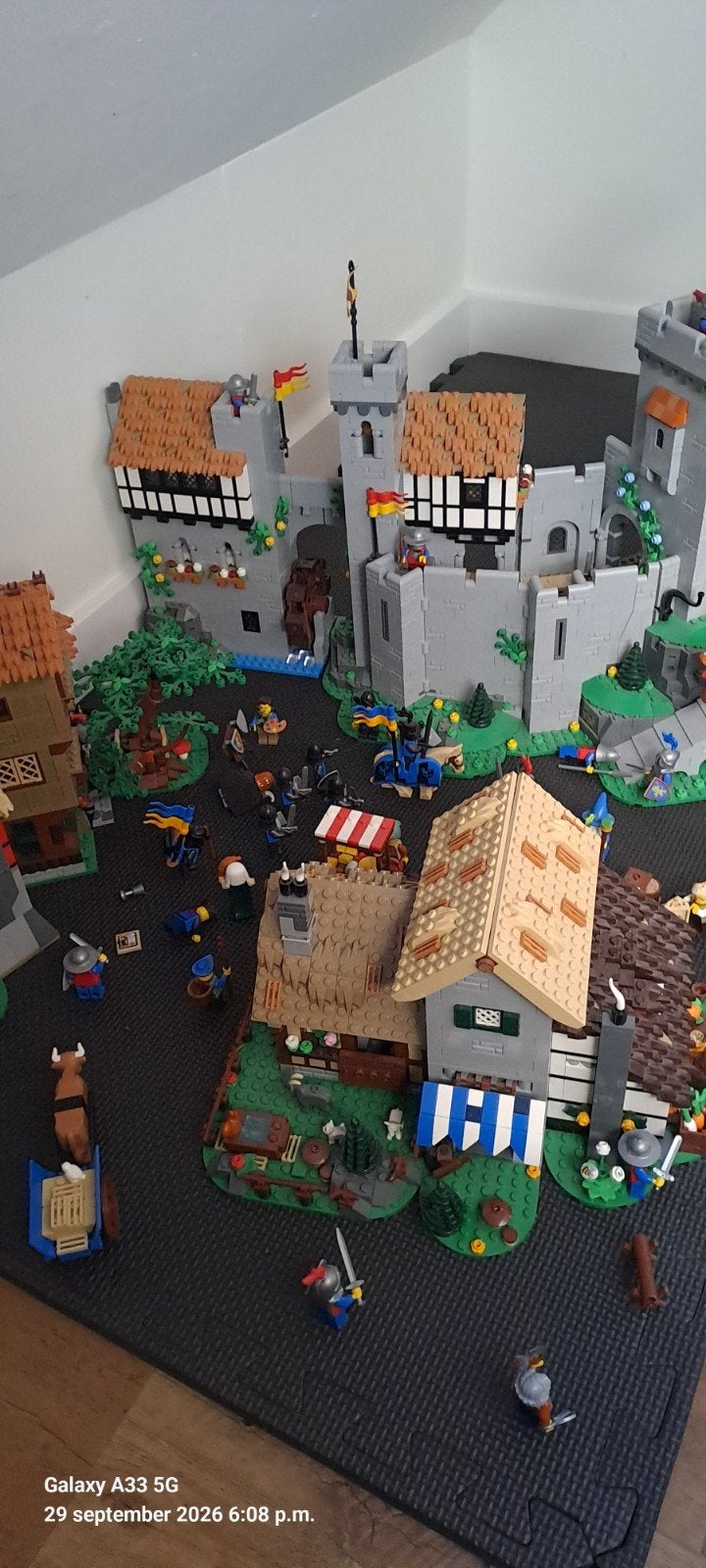 Foto 2 van lego leeuwenridders kasteel