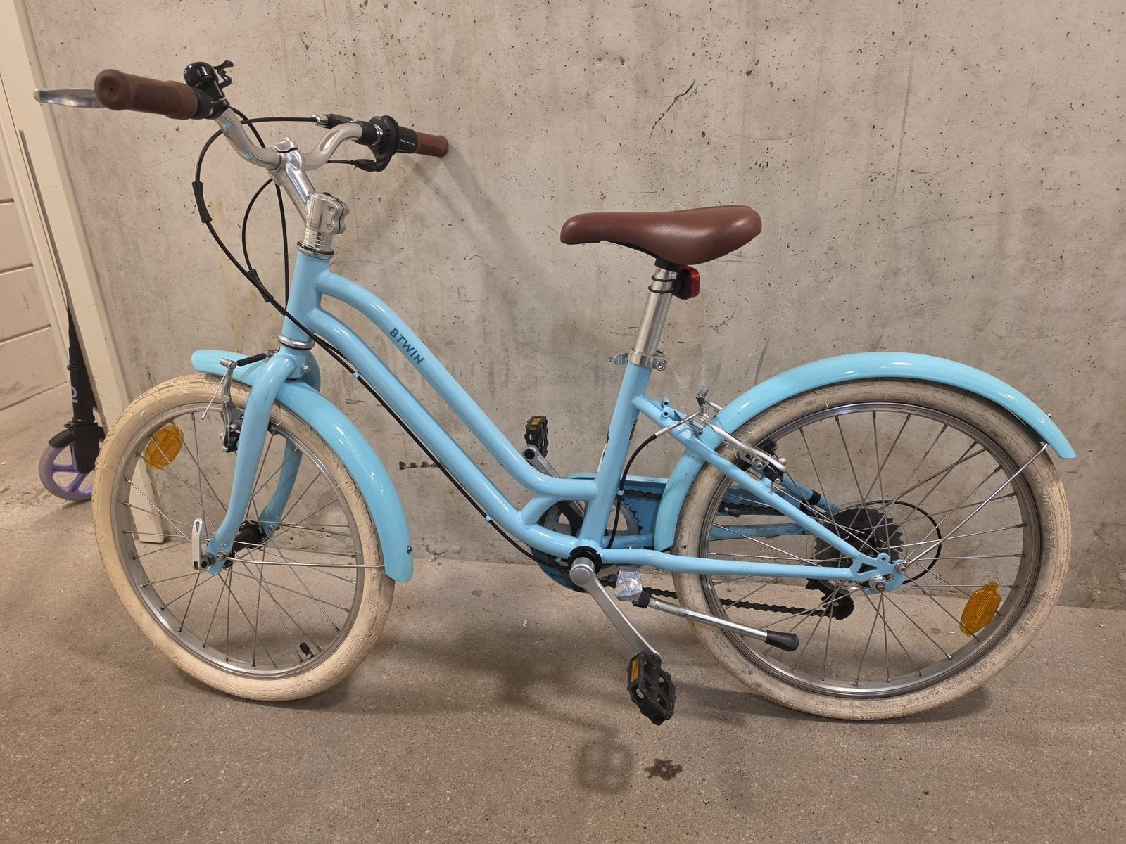 Kinderfiets b’twin 20 inch, Minder dan 47 cm, Ophalen, Zo goed als nieuw, Staal