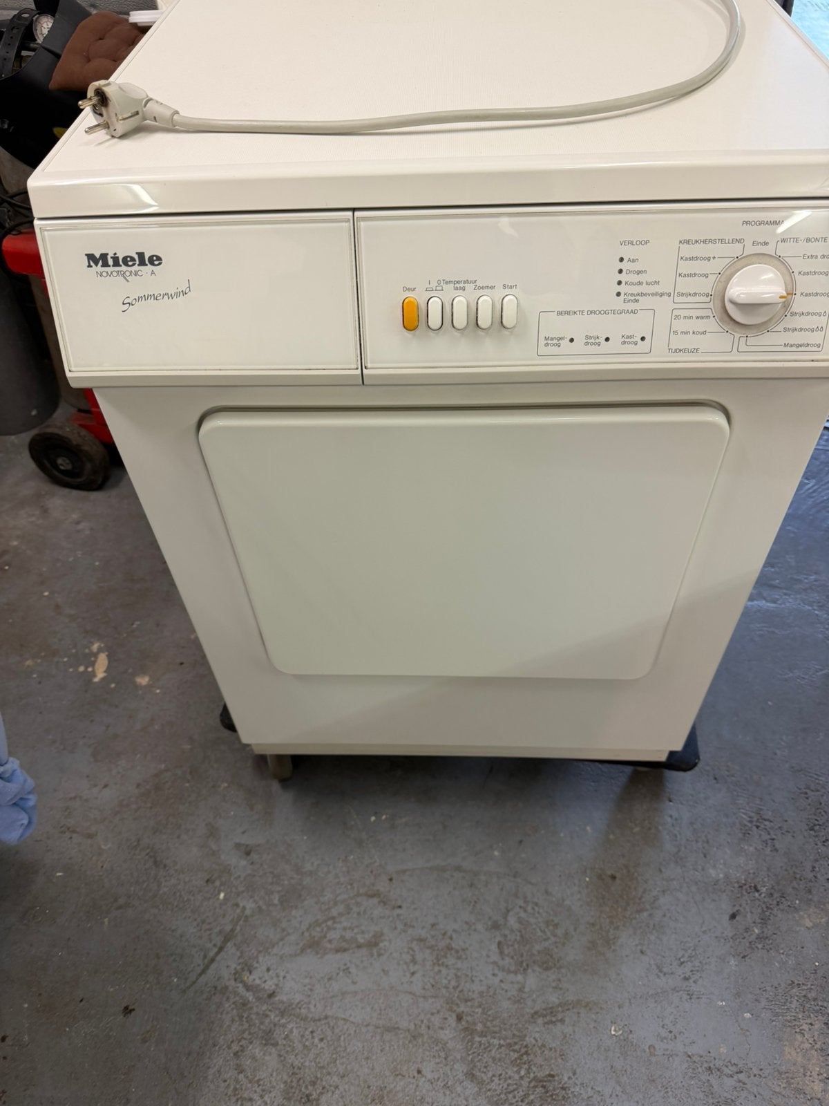 Miele condensdroger, Witgoed en Apparatuur, Wasdrogers, Ophalen, Gebruikt, 4 tot 6 kg, Voorlader