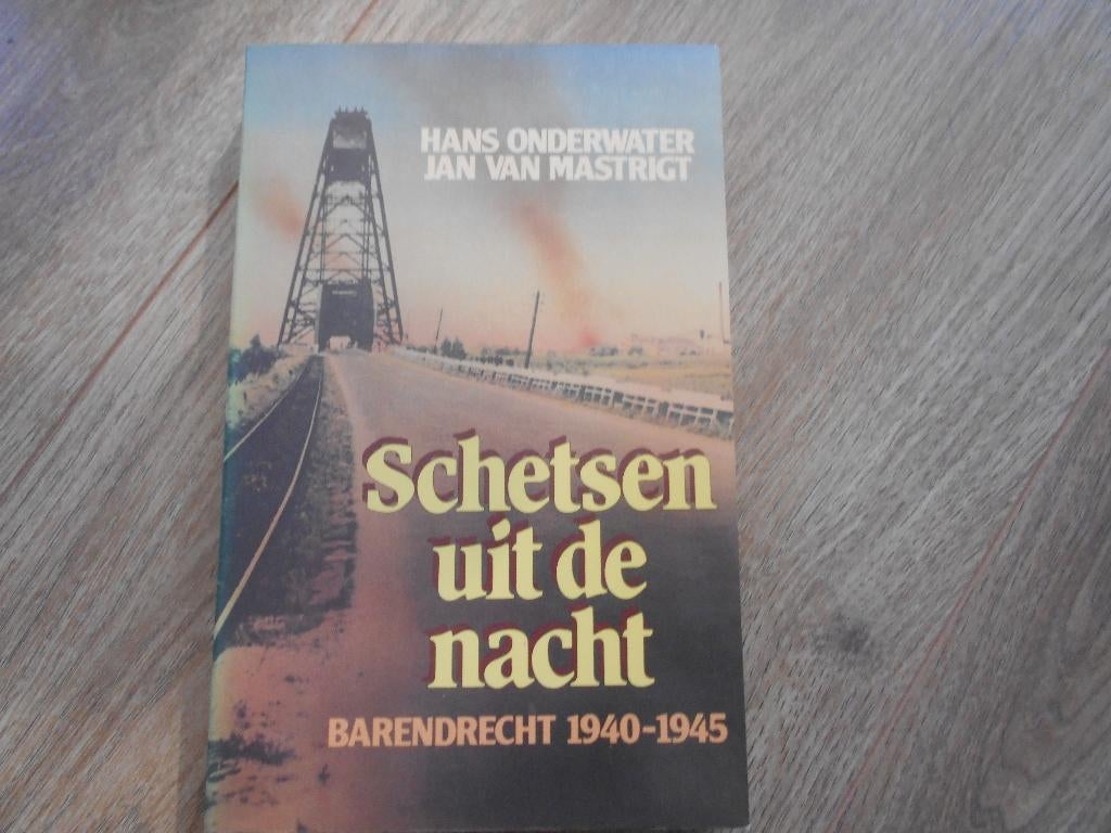 Hans Onderwater Schetsen uit de nacht, Boeken, Ophalen of Verzenden, Tweede Wereldoorlog, Zo goed als nieuw, Overige onderwerpen
