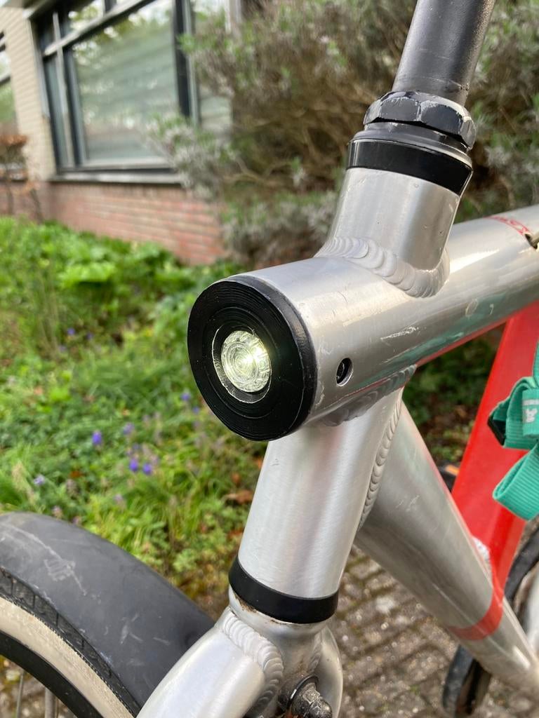 USB Oplaadbaar Lampje voor VanMoof No.3 & No.5, Fietsen en Brommers, Fietsaccessoires | Fietsverlichting, Nieuw, Ophalen of Verzenden