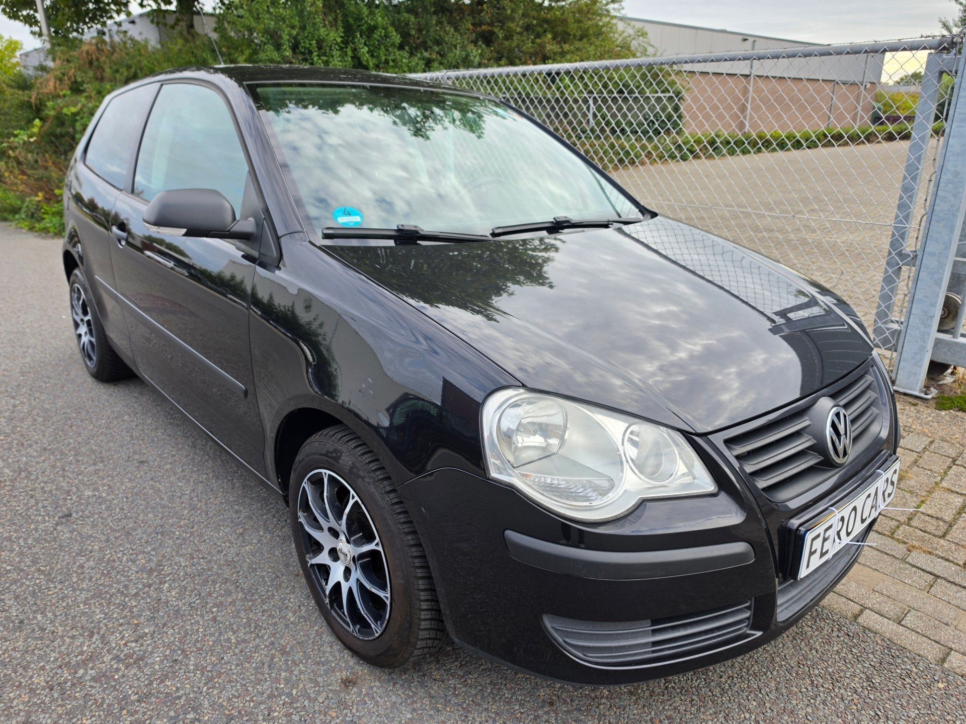 Volkswagen POLO 1.4-16V Sportline NW APK Cruise/Airco 1750,-, Auto's, Voorwielaandrijving, Gebruikt, 4 cilinders, Zwart