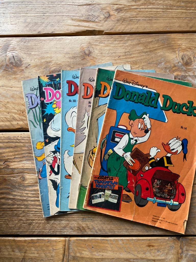 Donald Duck 1981-1984, Gelezen, Europa, Ophalen of Verzenden, Meerdere comics