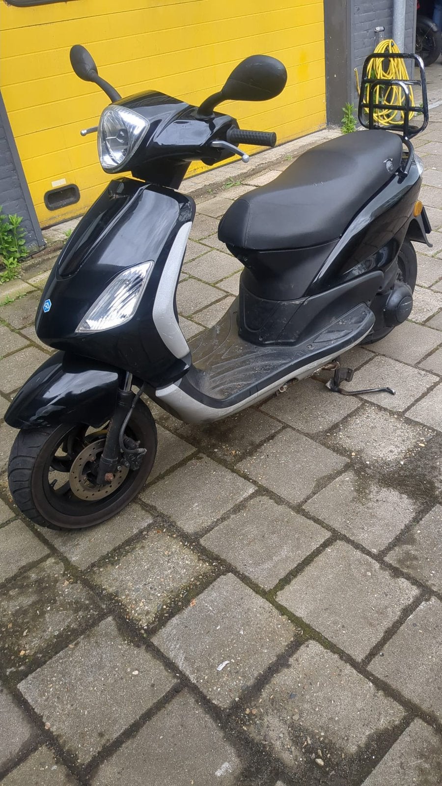 Piaggio fly 125cc wok, Fietsen en Brommers, Scooters | Piaggio, Ophalen, Benzine, Fly