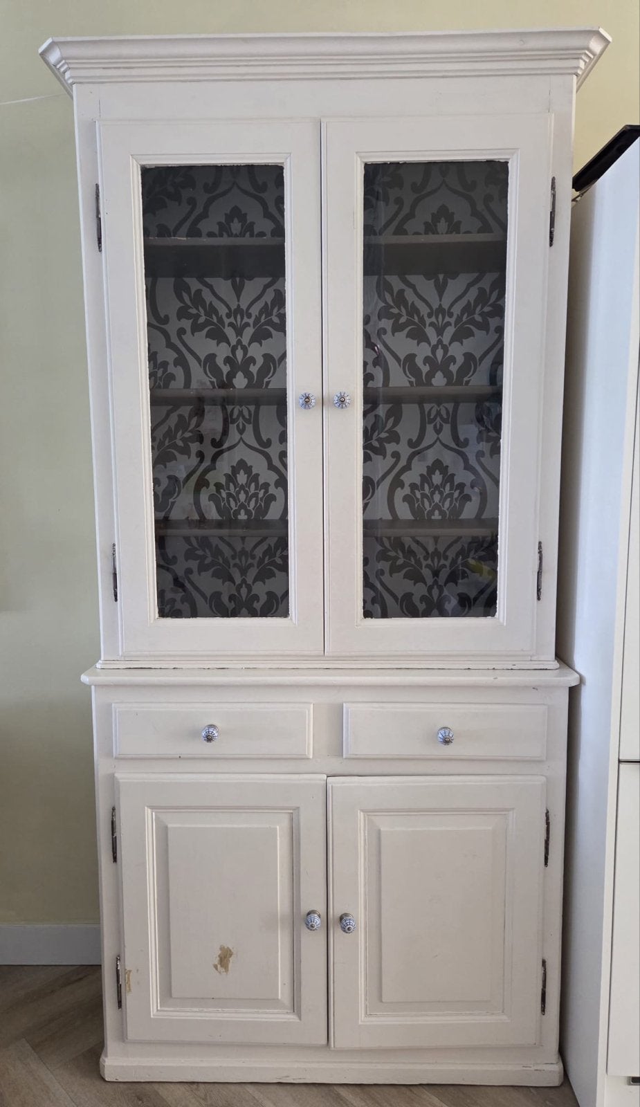 Antieke buffetkast/vitrinekast - Crème wit, Huis en Inrichting, Kasten | Buffetkasten, Ophalen, Gebruikt, 100 tot 150 cm, 200 cm of meer
