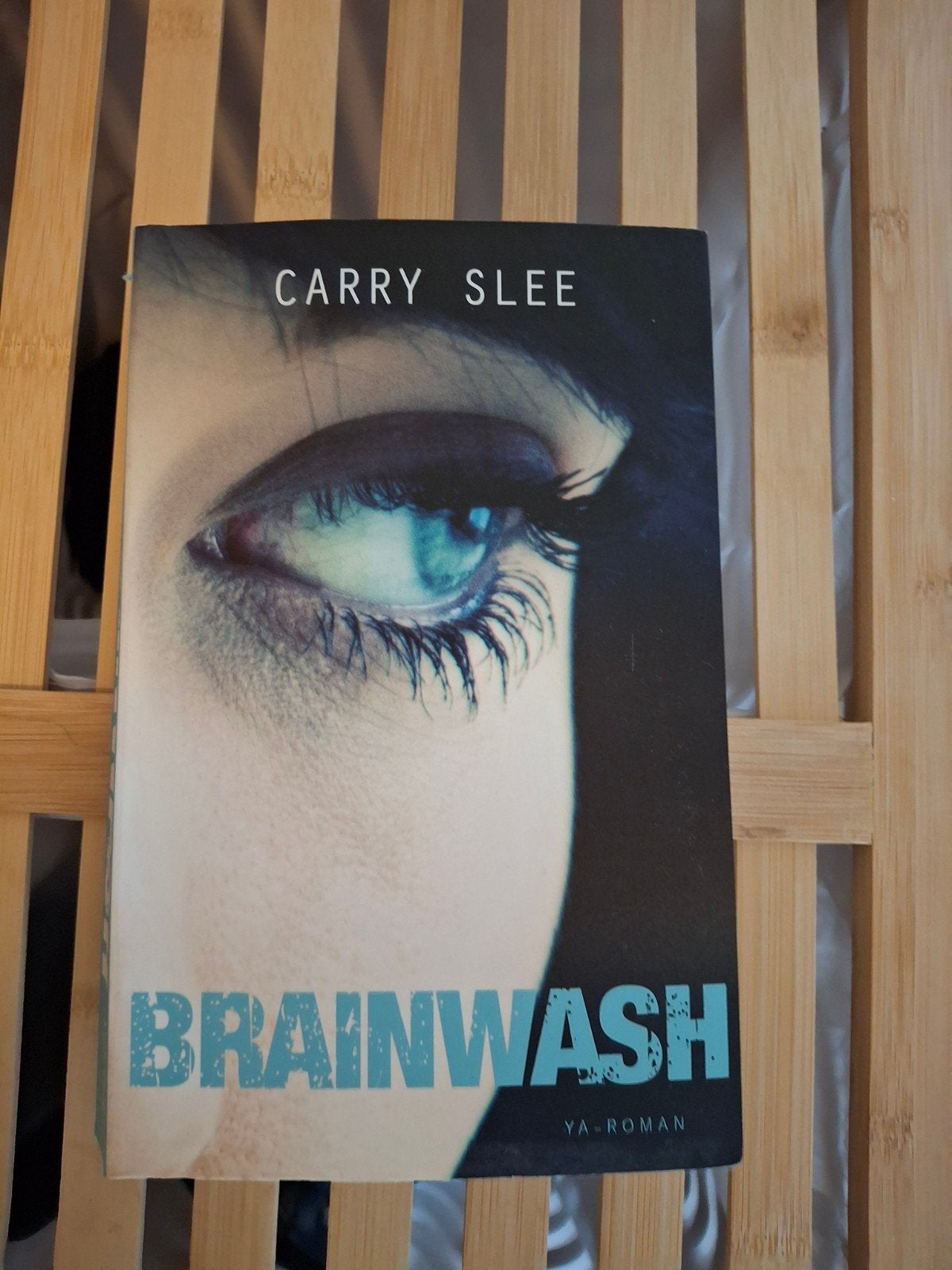 Carry Slee Brainwash, Ophalen of Verzenden, Zo goed als nieuw