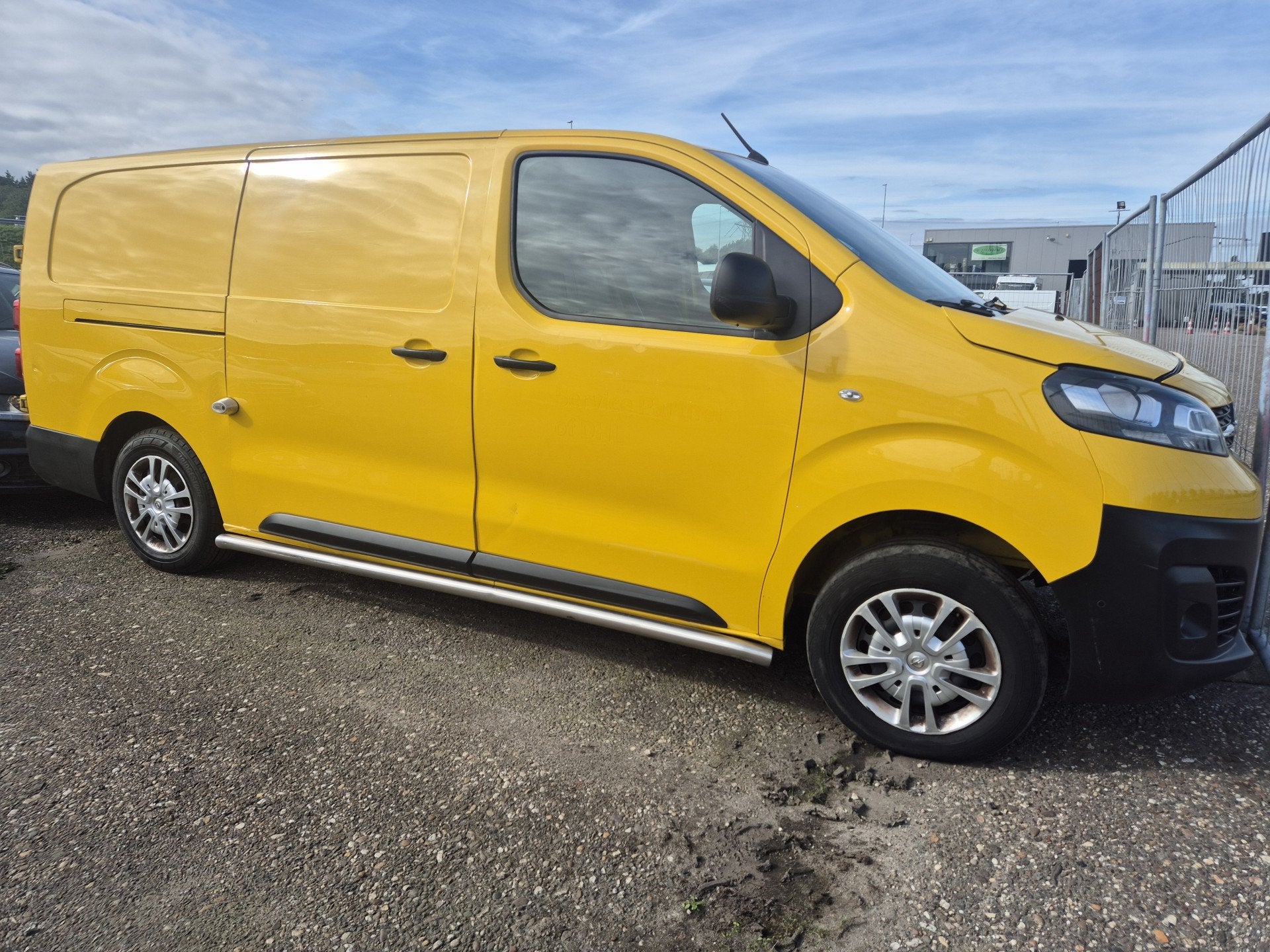 Opel Vivaro 2.0 CDTI automaat8 motor defect L3H1 Edition 85., Stof, Gebruikt, 4 cilinders, Lichtsensor