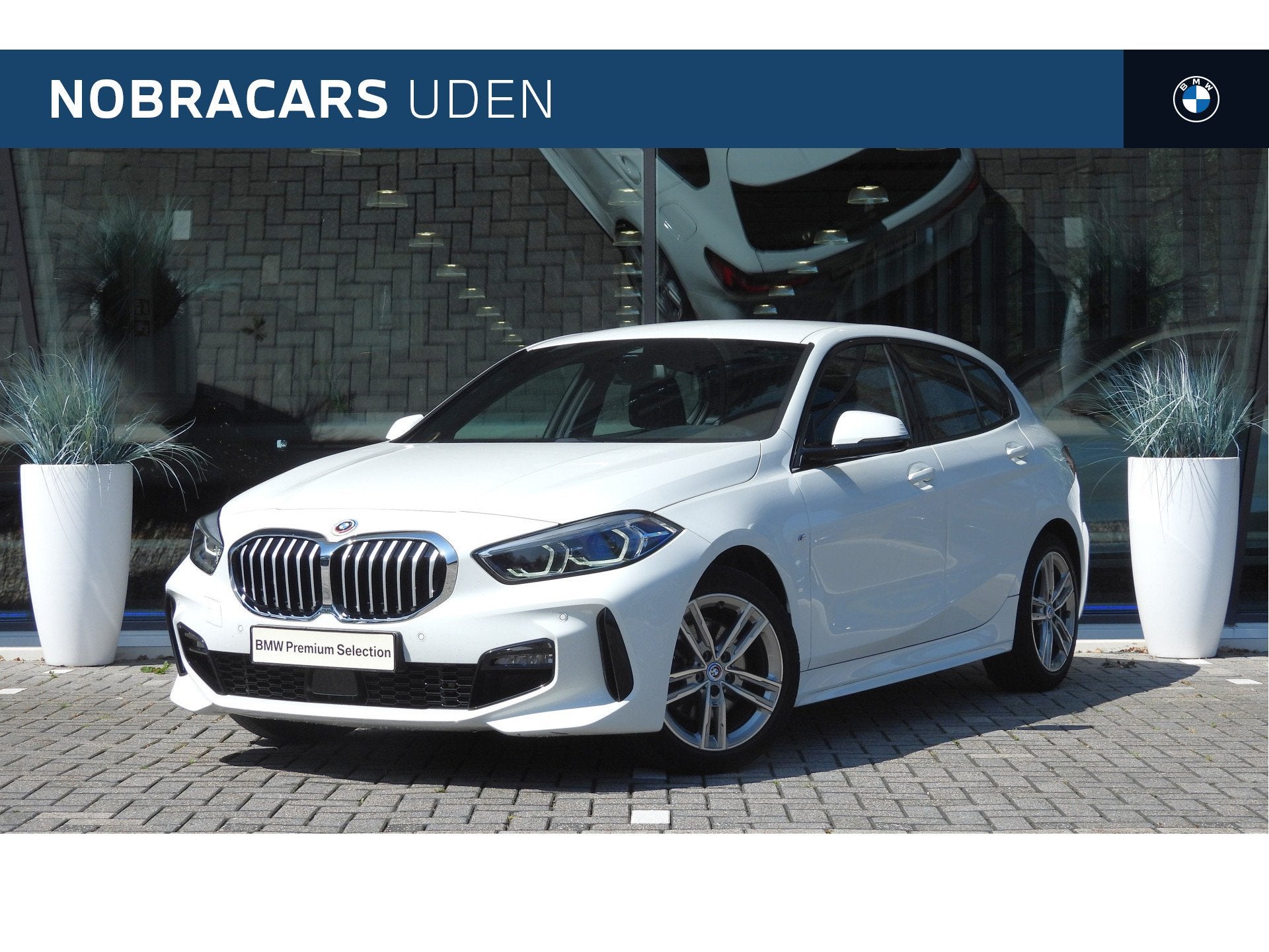 BMW 1 Serie 118i Executive M Sport Automaat / Sportstoelen /, Auto's, Dealer onderhouden, 136 pk, Gebruikt, Met garantie (alle)