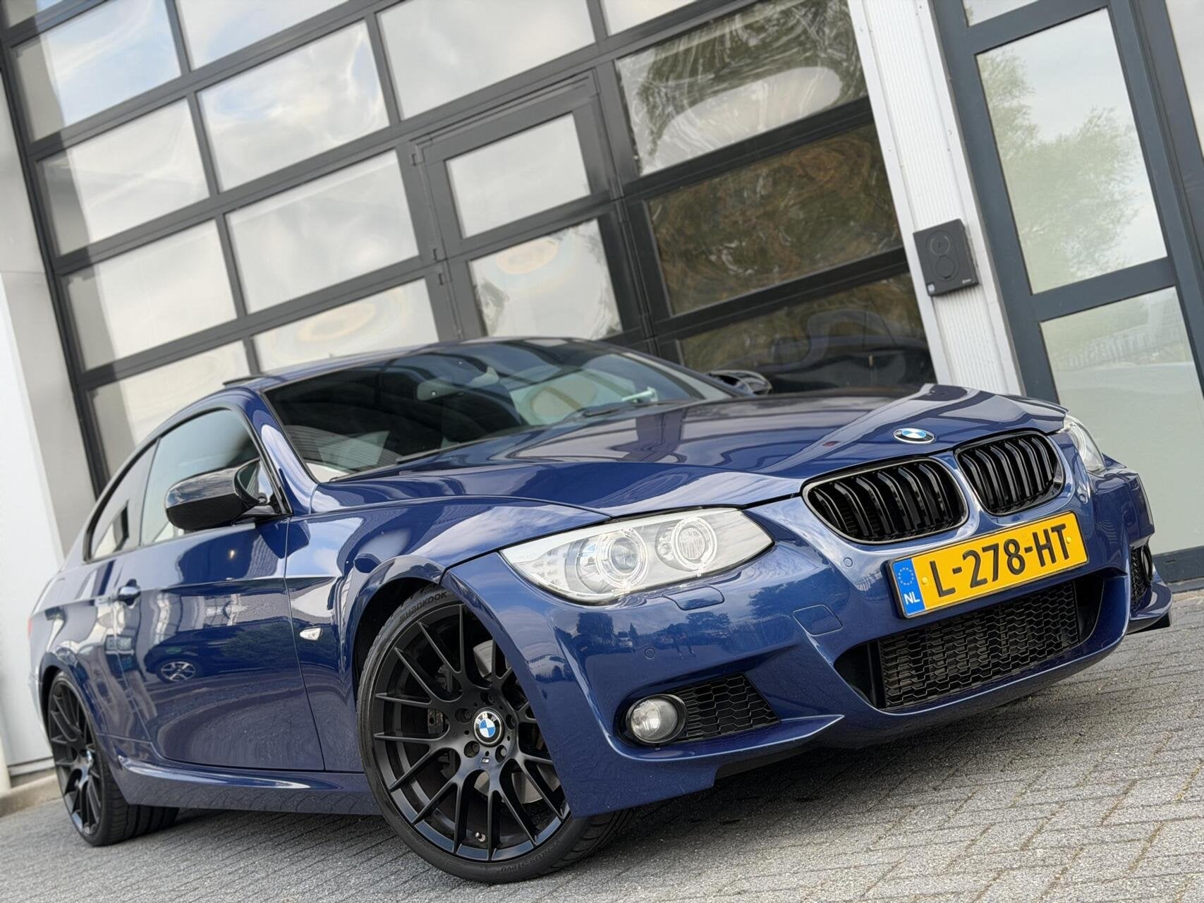 BMW 3-serie Coupé 335i LCI High Executive / Pano / H&K / LU, Auto's, Automaat, Euro 5, Gebruikt, Parkeersensor