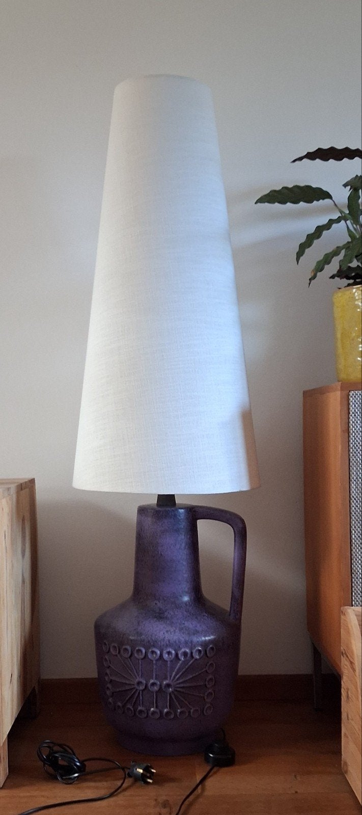 Unieke paarse vloerlamp, Ophalen