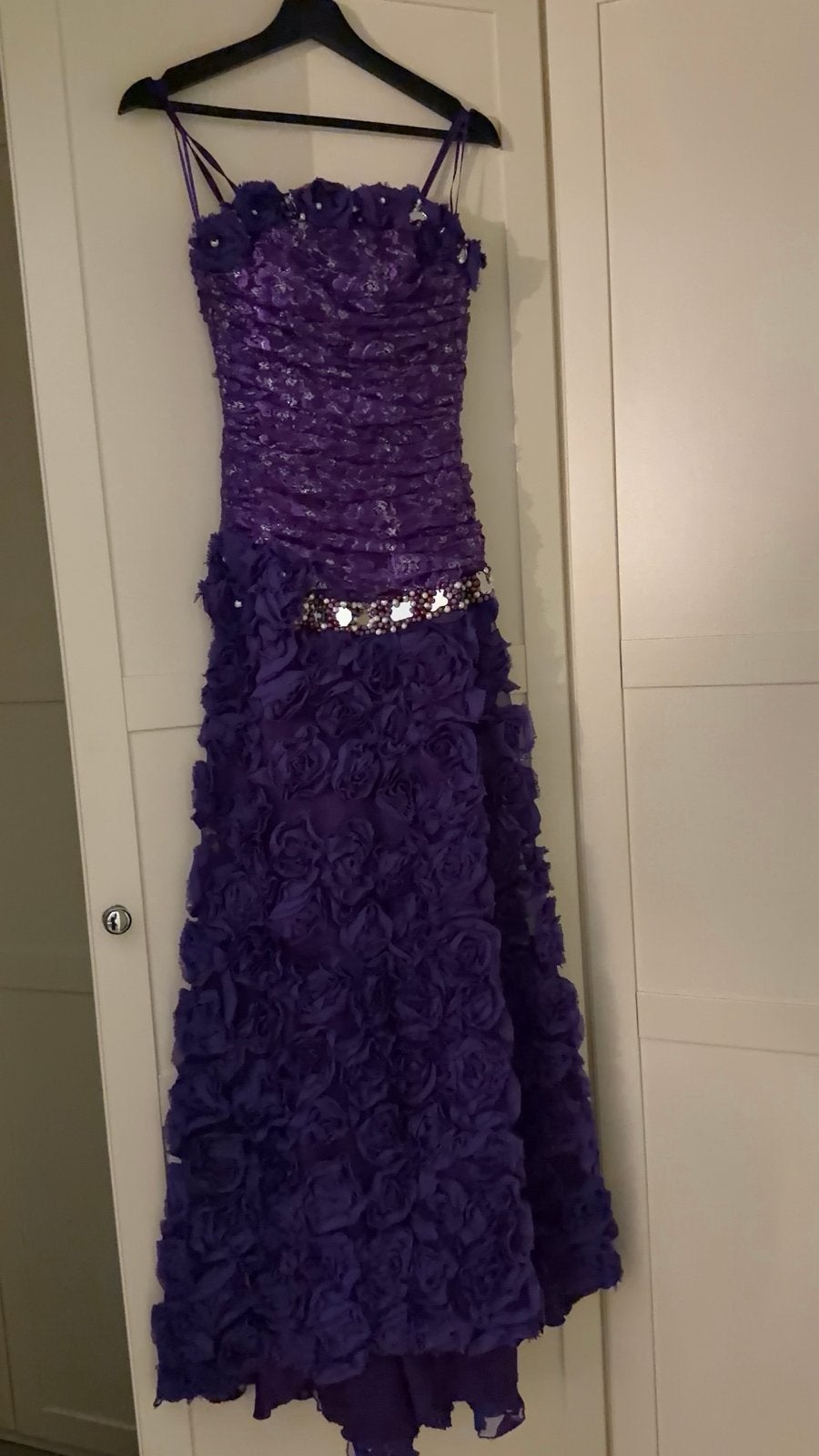 Paarse galajurk, Kleding | Dames, Jurken, Zo goed als nieuw, Maat 36 (S), Paars, Onder de knie, Ophalen of Verzenden
