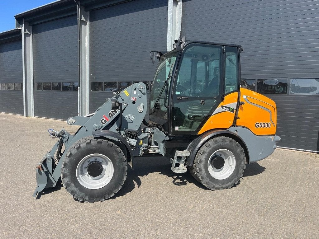 Giant G5000 WG4678, Wiellader of Shovel