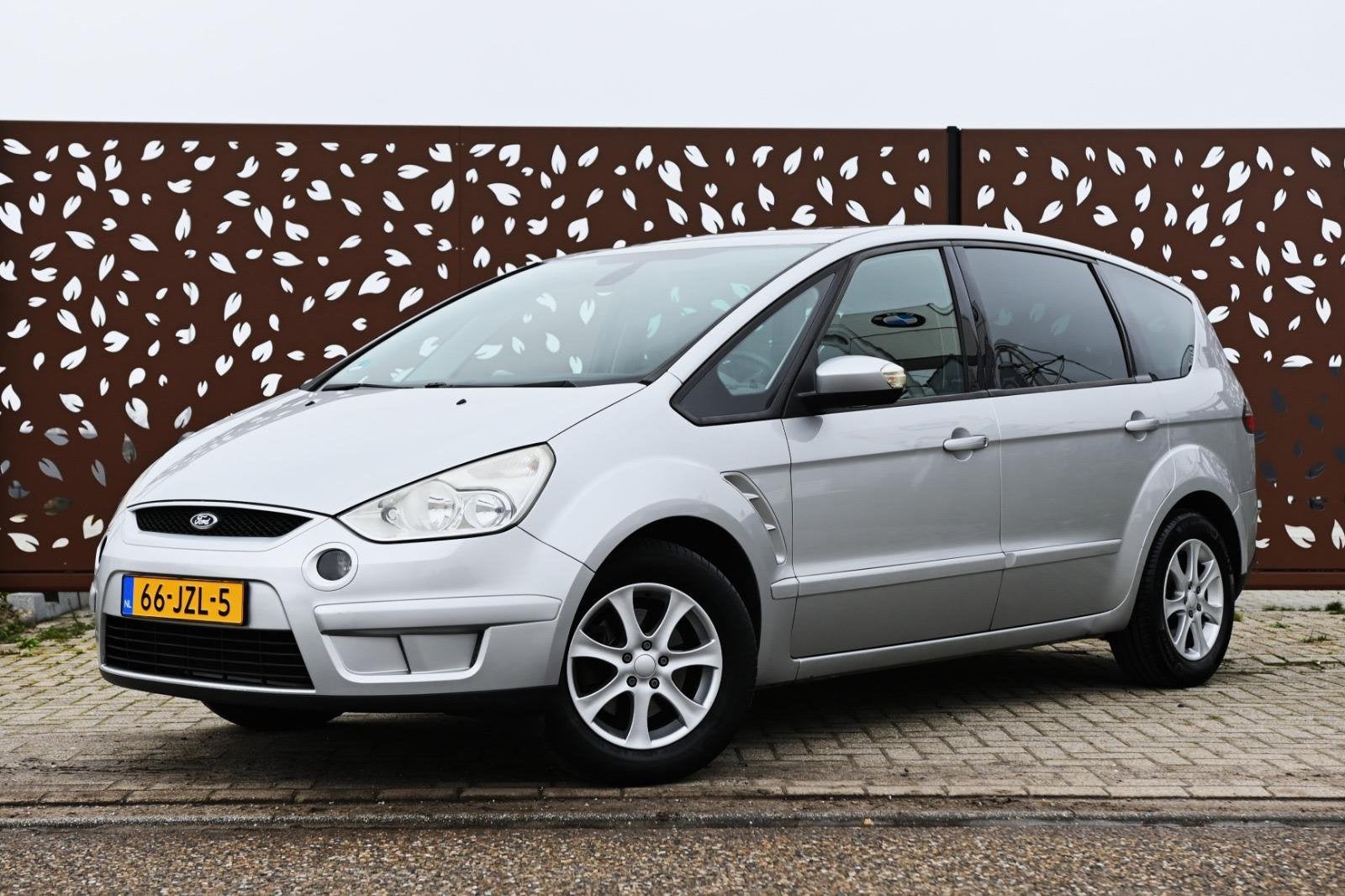 Ford S-Max 2.0 16V 2007 Grijs Airco Pano, Voorwielaandrijving, 145 pk, Stof, 4 cilinders