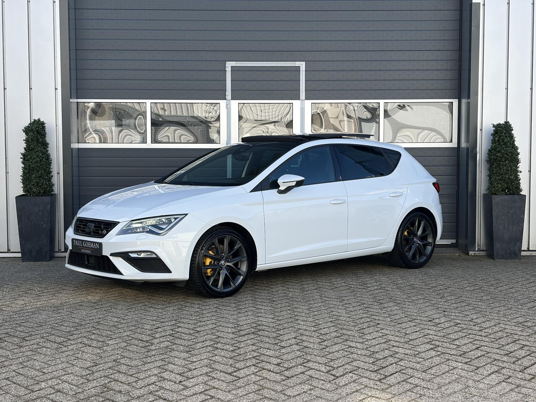 SEAT Leon 1.5 TSI FR Business Intense | LED | Pano | Virtual, Auto's, Euro 6, 4 cilinders, 150 pk, 19 km/l