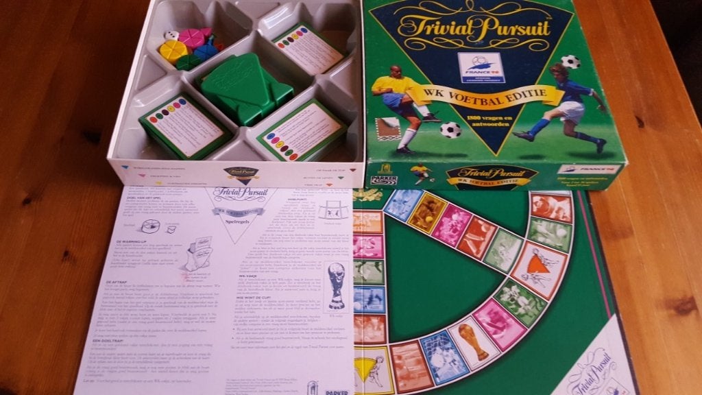 Bordspel Trivial Pursuit, Hobby en Vrije tijd, Gezelschapsspellen | Bordspellen, Ophalen of Verzenden, Zo goed als nieuw