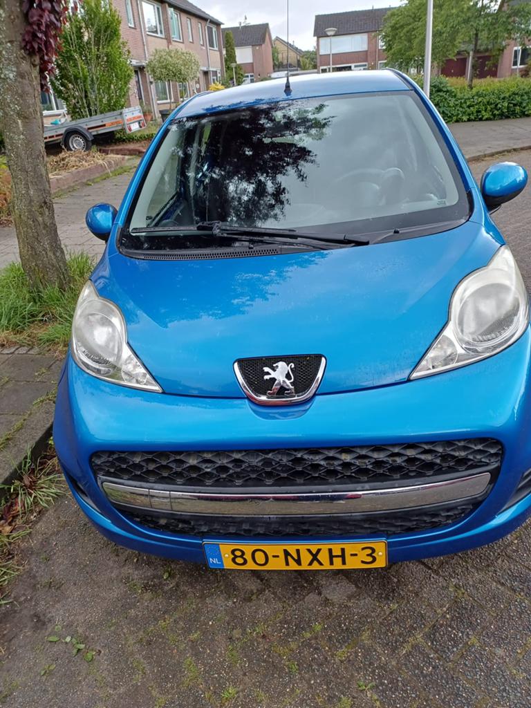 Peugeot 107 1.0 12V 5DR 2011 Blauw, Auto's, Voorwielaandrijving, Stof, Zwart, 4 cilinders
