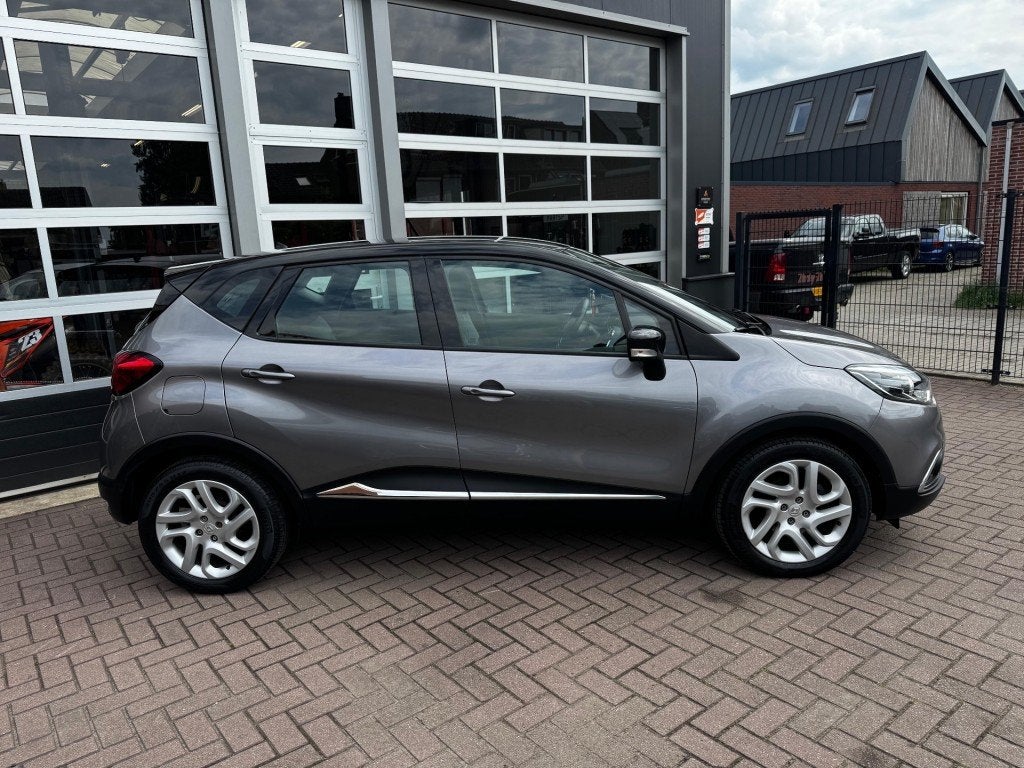 Renault CAPTUR  TCE 120 DYNAMIQUE / AUTOMAAT / NAVI / CRUISE, Euro 5, 4 cilinders, Electronic Stability Program (ESP), 19 km/l