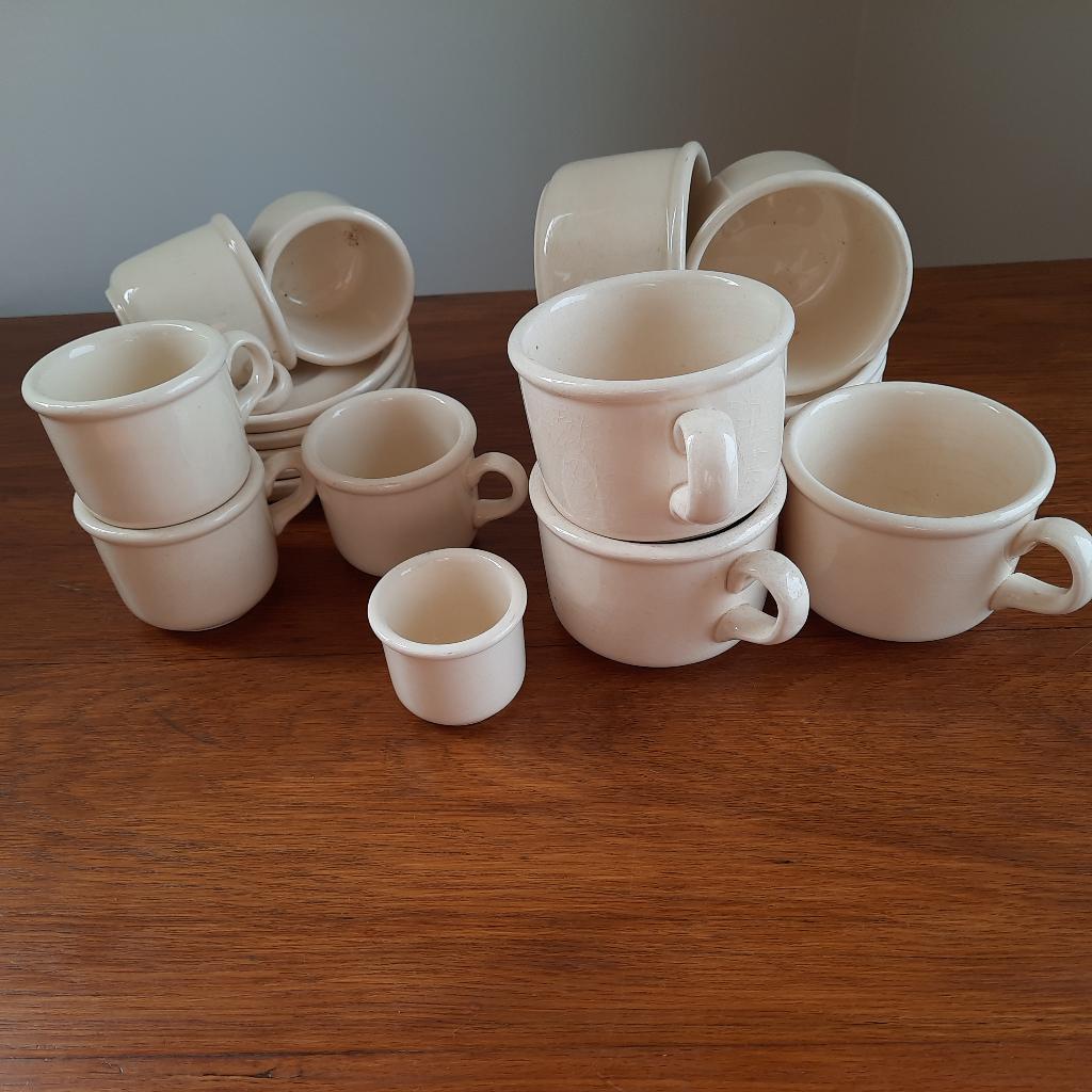 Kerry Ironstone - Celtic koffie en espresso kop en schotels, Ophalen of Verzenden, Porselein, Overige stijlen, Kop(pen) en/of Schotel(s)