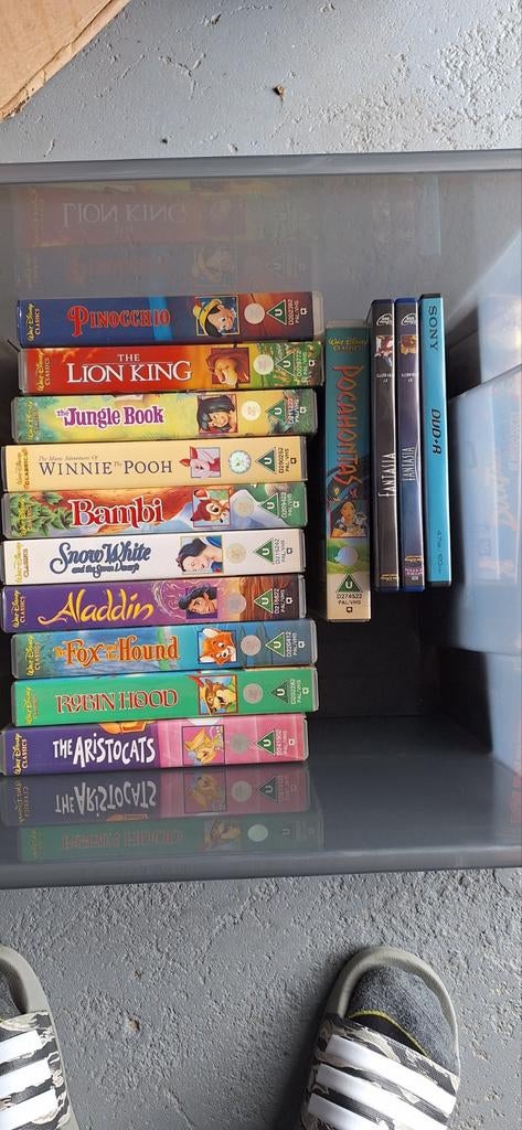 Grote collectie Disney VHS videobanden, Cd's en Dvd's, Alle leeftijden, Ophalen, Gebruikt, Overige genres