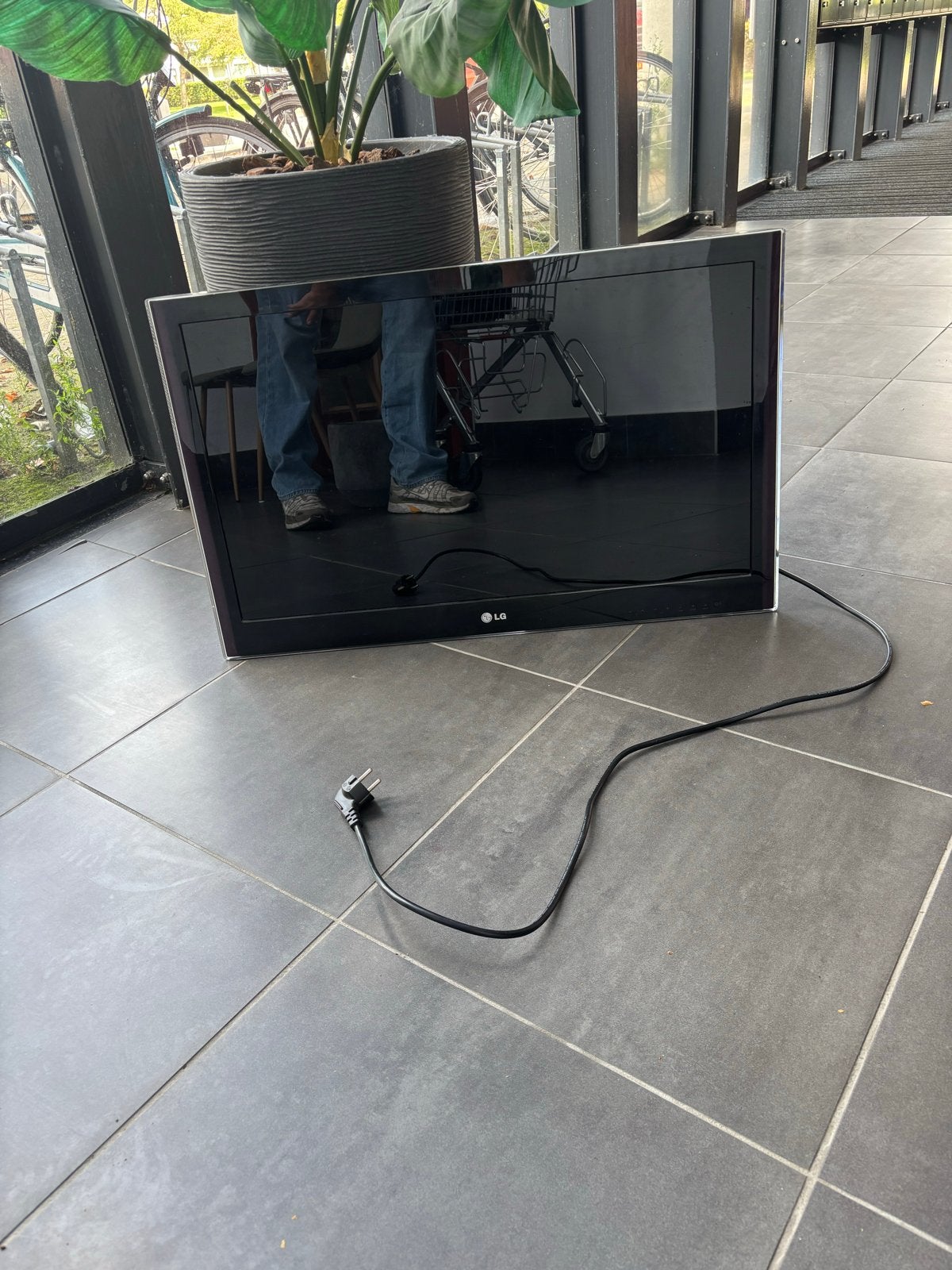 LG TV - Gebruikt, goede staat, Ophalen, 50 Hz, HD Ready (720p), LG