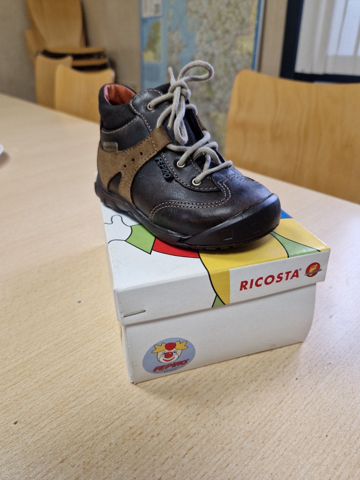 44 paar Pepino kinderschoenen - diverse modellen en maten, Pepino, Jongen of Meisje, Schoenen, Nieuw