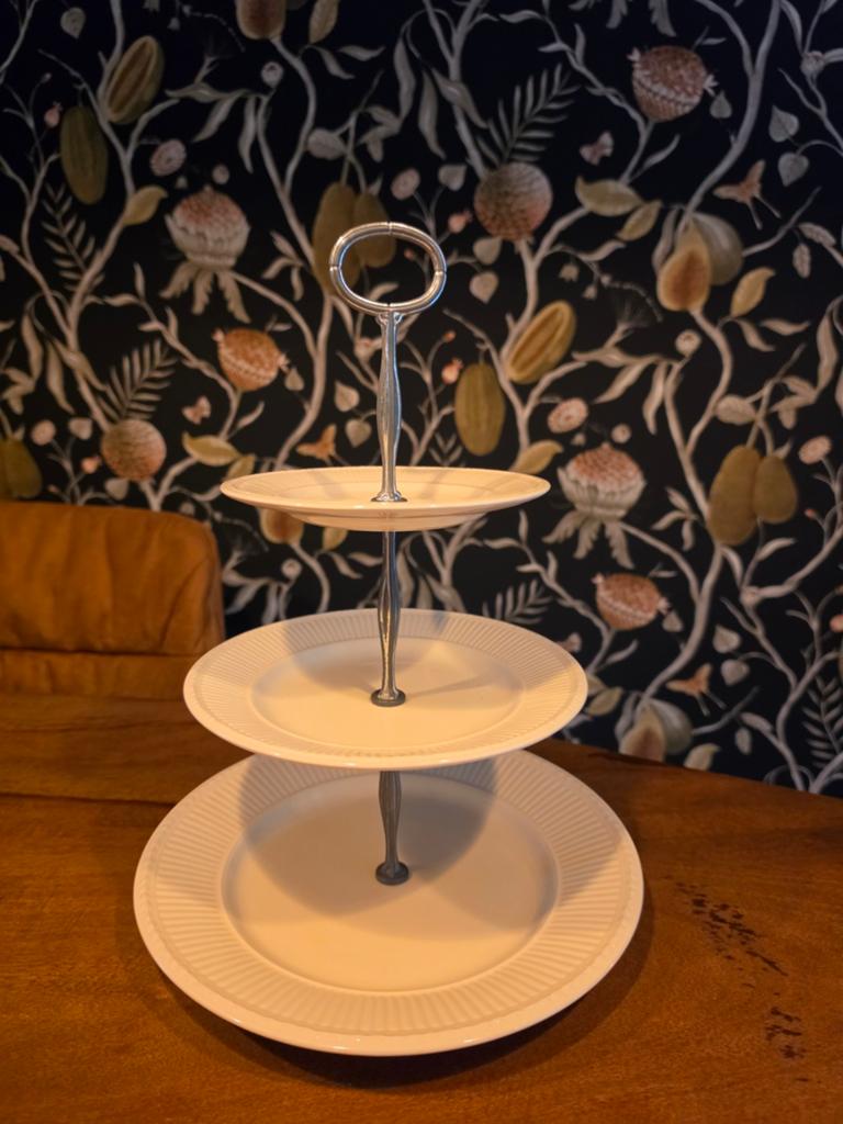 Wedgwood Edme etagere 3 laags, Ophalen of Verzenden, Zo goed als nieuw, Bord(en), Wedgwood