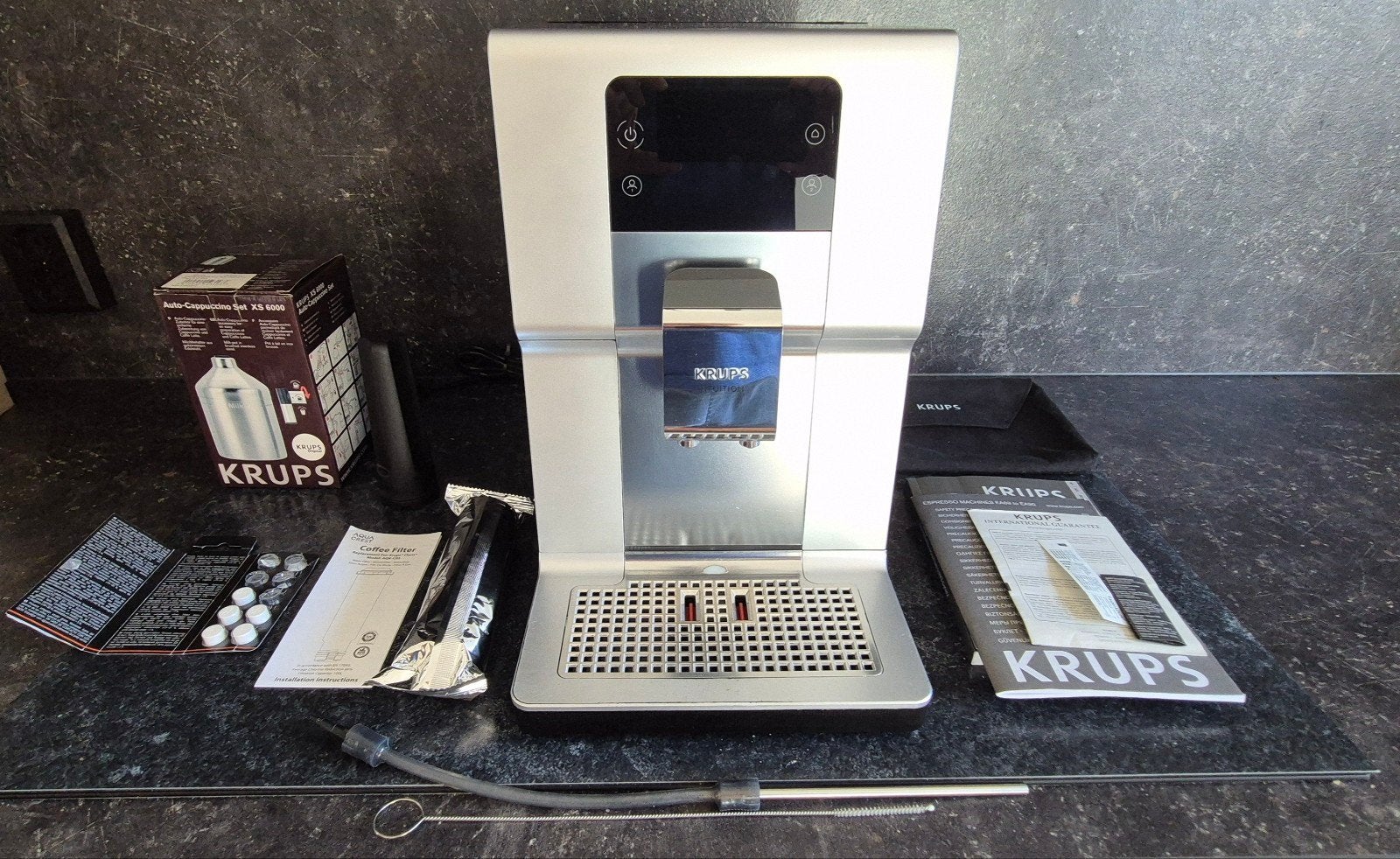 Krups volautomatische koffiemachine, Witgoed en Apparatuur, Koffiezetapparaten, Ophalen, Gebruikt, Espresso apparaat, 10 kopjes of meer