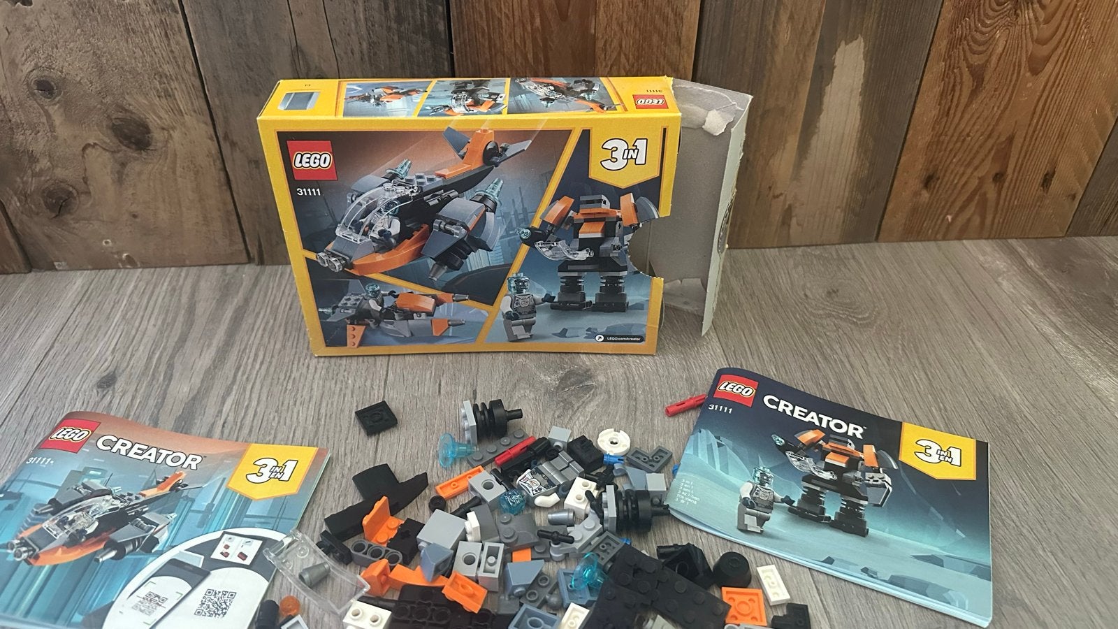 LEGO Creator Cyberdrone 31111 3 in 1 set, Ophalen of Verzenden, Zo goed als nieuw