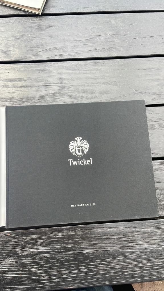 M. Walstra - Twickel met hart en ziel., Ophalen of Verzenden, Zo goed als nieuw, M. Walstra