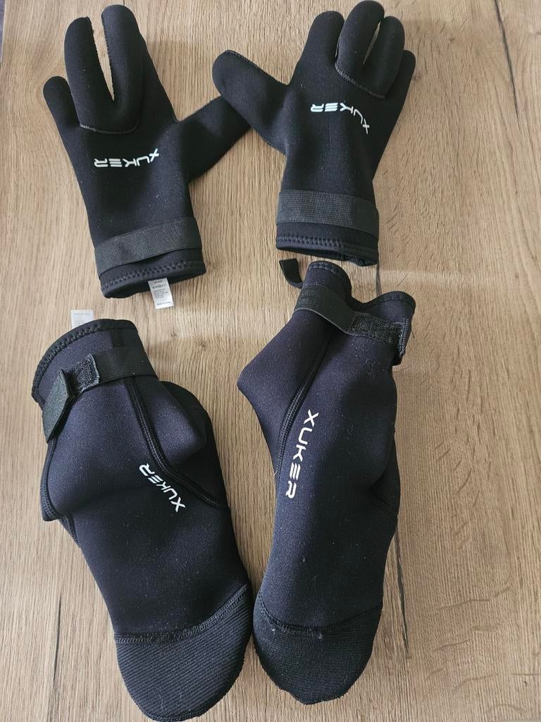 Neopreen handschoenen en sokken 3mm maat L, Ophalen of Verzenden, Zo goed als nieuw, Overige typen