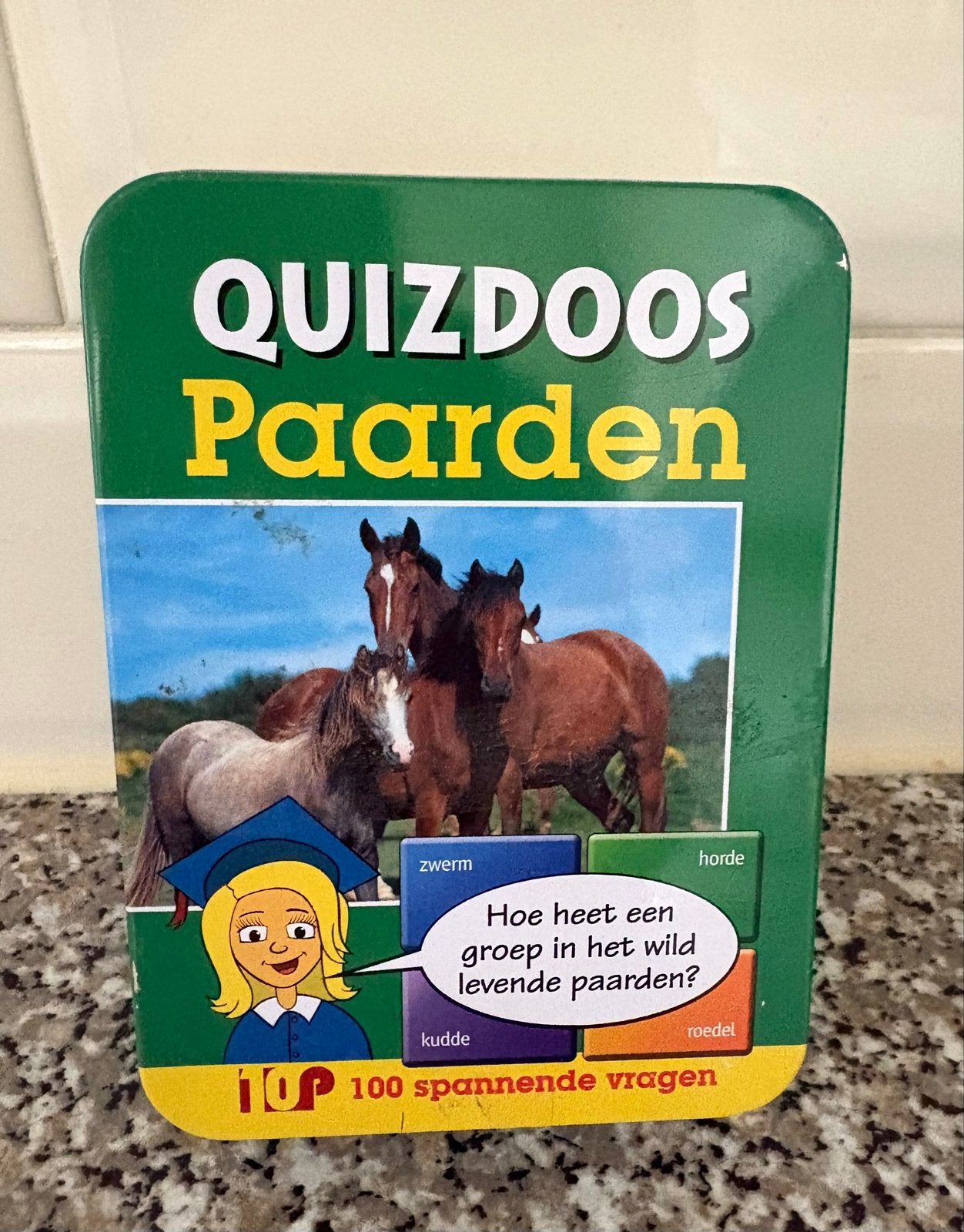 Quizdoos Paarden - 100 spannende vragen, Ophalen of Verzenden, Zo goed als nieuw