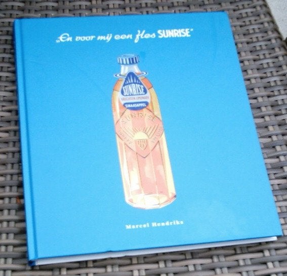 En voor mij een fles SUNRISE. Marcel Hendriks.9789082621822., Ophalen of Verzenden, Zo goed als nieuw