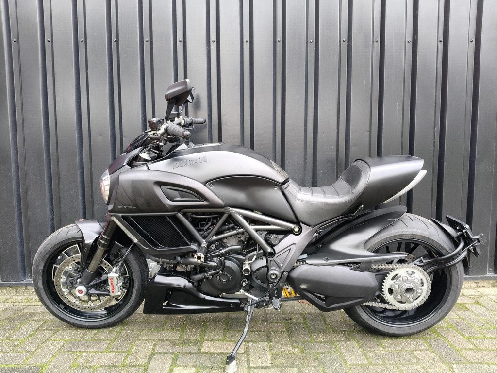 Ducati Diavel Dark, 1198 cc, Bedrijf, Meer dan 35 kW, Toermotor