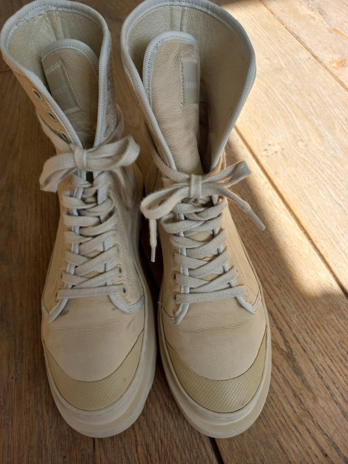 rijglaarsjes geborsteld suède maat 39, Ophalen, Nubikk, Beige, Lage of Enkellaarzen