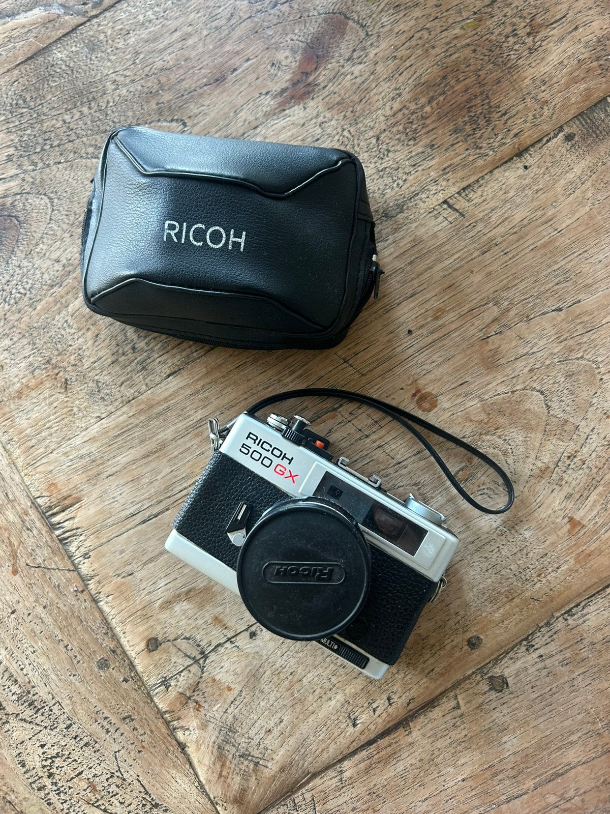 Ricoh 500 GX analoge camera 40mm f/2.8, Ophalen of Verzenden, Zo goed als nieuw, Compact, Overige Merken