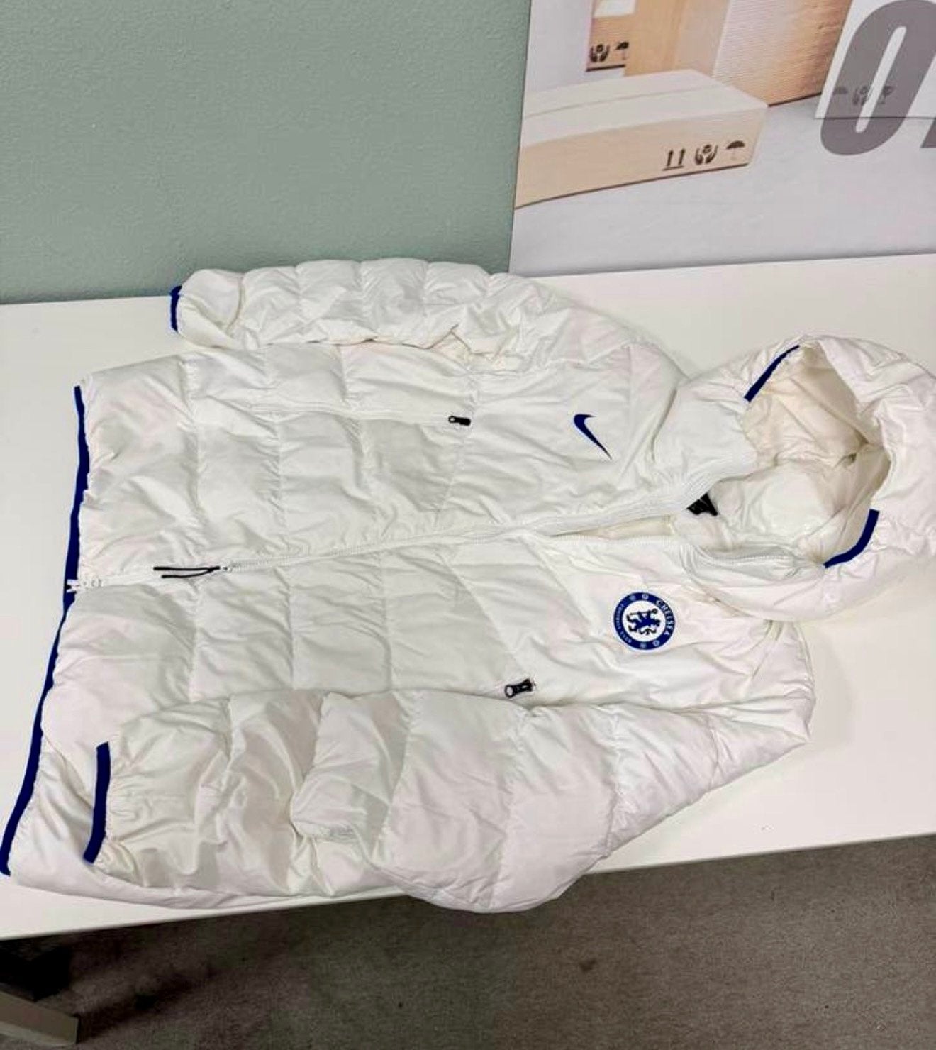 Nike Chelsea Player Issue Puffer Jas XXL Wit zeldzaam Jacket, Buitenlandse clubs, Ophalen of Verzenden, Zo goed als nieuw, H